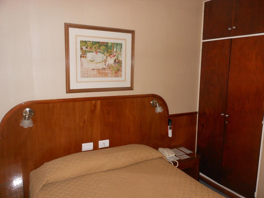 Hotel Orly Corrientes Oda fotoğraf